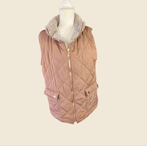 Classic Quilted Vest Mocha Mousse Gold detailing Size L Sherpa Lined